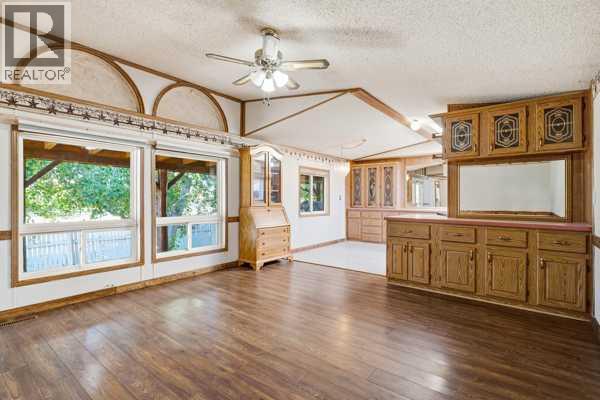 2000, 21st Ave, Bowden, Alberta T0M 0K0 - Photo 7 - A2346925