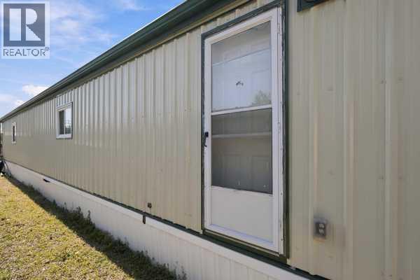 2000, 21st Ave, Bowden, Alberta T0M 0K0 - Photo 32 - A2346925