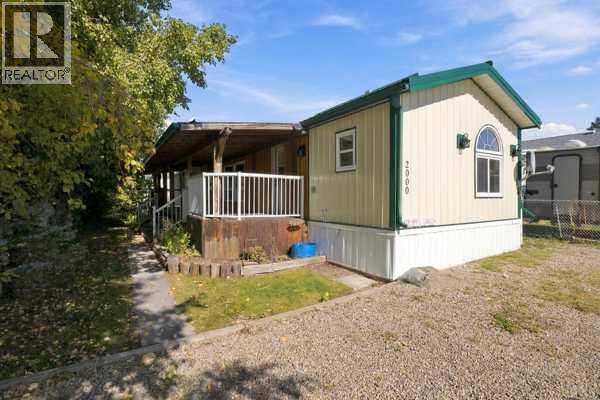 2000, 21st Ave, Bowden, Alberta T0M 0K0 - Photo 1 - A2346925