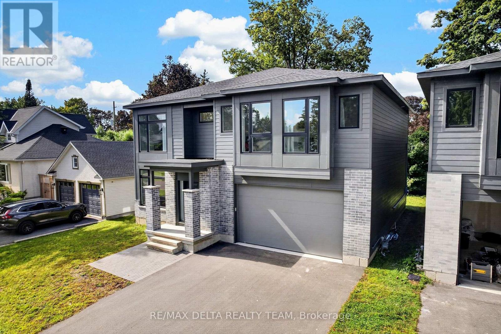 45 St Claire Avenue, Ottawa, Ontario  K2G 2A1 - Photo 4 - X13821170