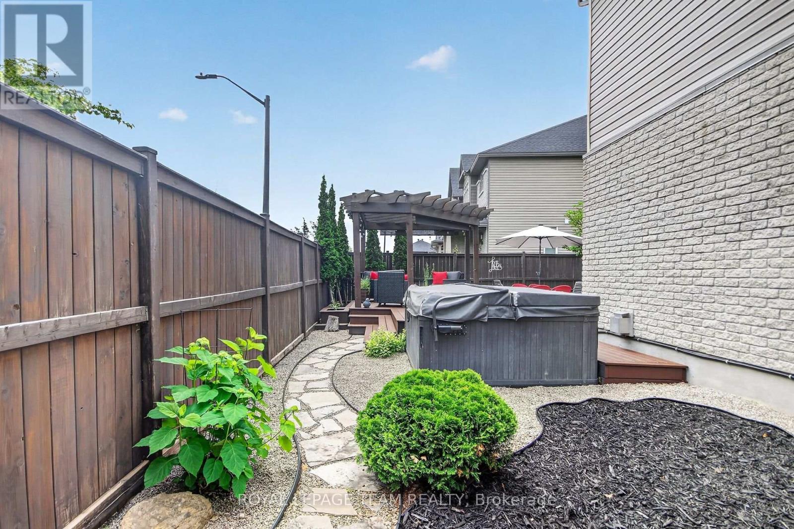 111 Hawkeswood Drive, Ottawa, Ontario  K4M 0C1 - Photo 41 - X13821182