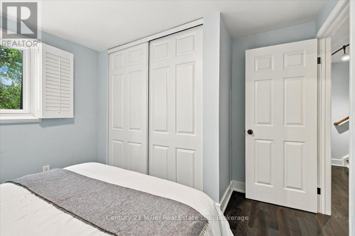 37 Tulip Street S, Oakville, Ontario  L6L 3V3 - Photo 22 - W13821124