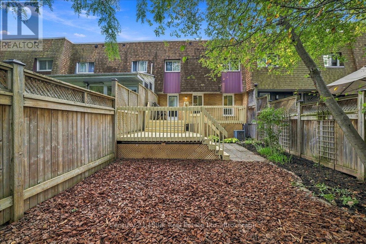 37 Tulip Street S, Oakville, Ontario  L6L 3V3 - Photo 26 - W13821124