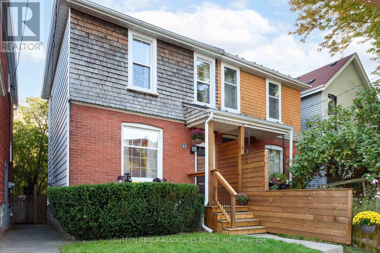 47 Hocken Avenue, Toronto, Ontario  M6G 2K1 - Photo 1 - C13821060