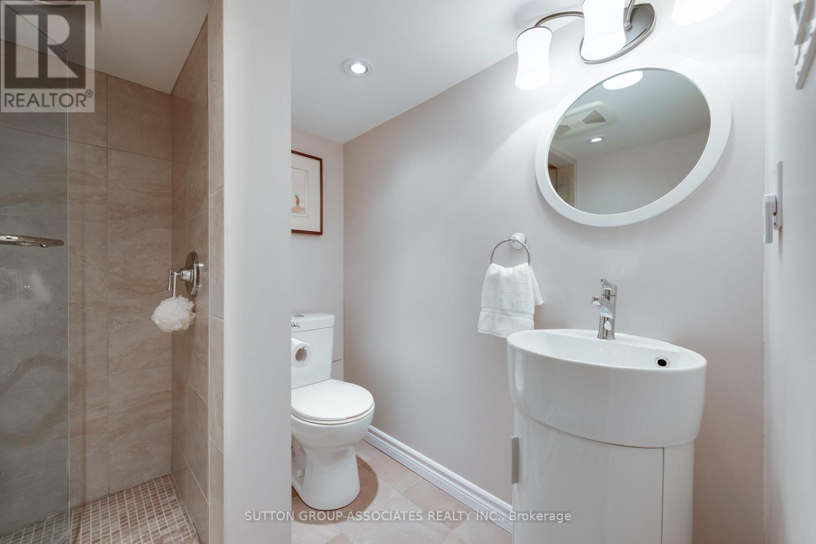 47 Hocken Avenue, Toronto, Ontario  M6G 2K1 - Photo 21 - C13821060