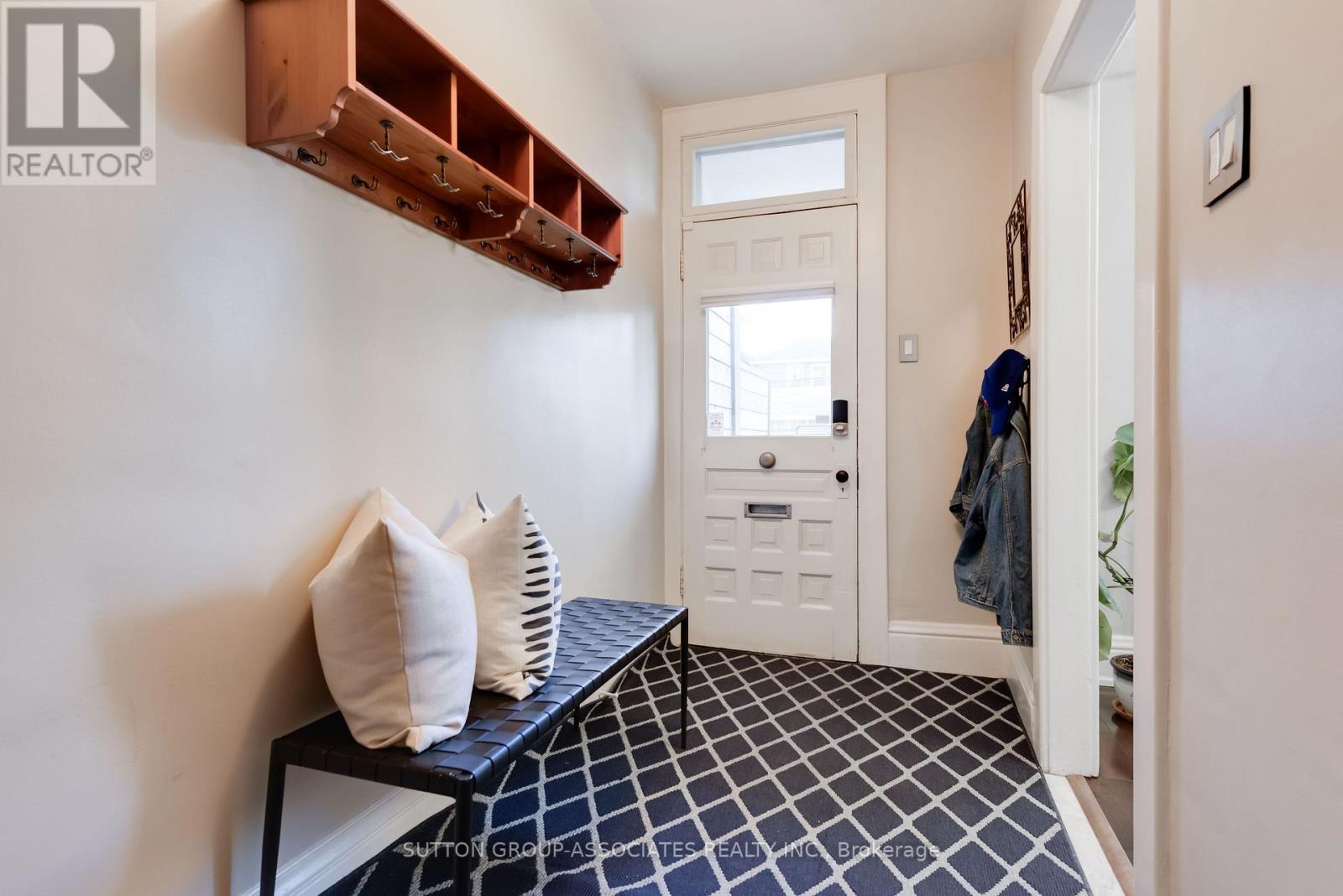 47 Hocken Avenue, Toronto, Ontario  M6G 2K1 - Photo 3 - C13821060