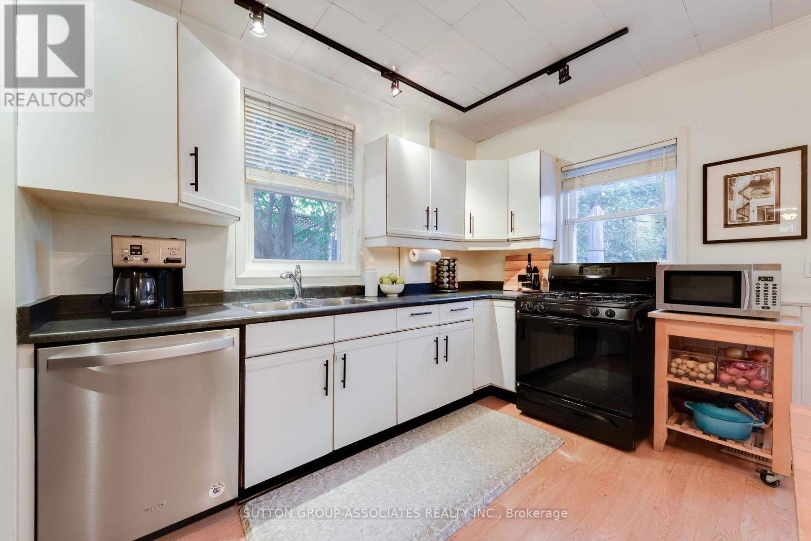 47 Hocken Avenue, Toronto, Ontario  M6G 2K1 - Photo 9 - C13821060