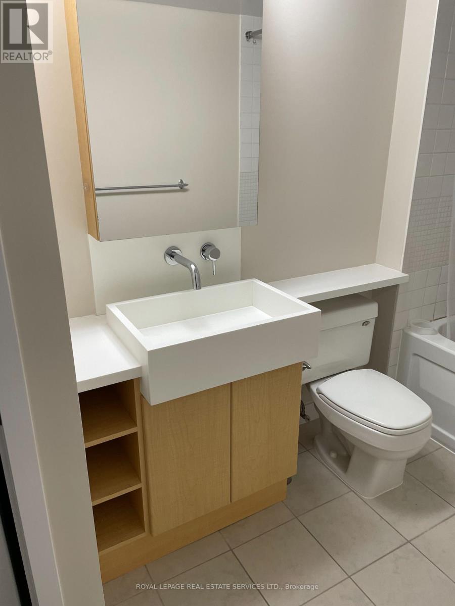 907 - 11 Brunel Court, Toronto, Ontario  M5V 3Y3 - Photo 14 - C13821126