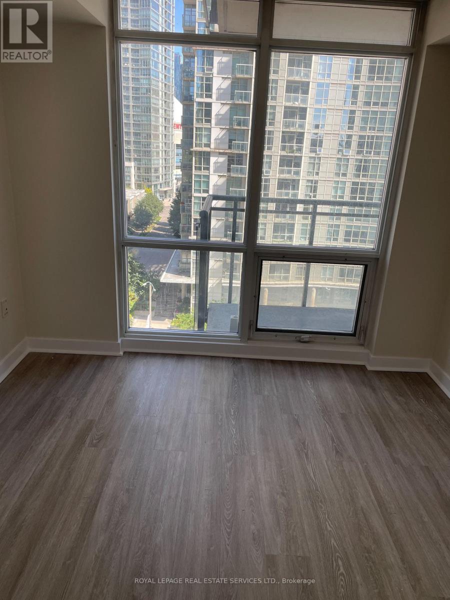 907 - 11 Brunel Court, Toronto, Ontario  M5V 3Y3 - Photo 18 - C13821126