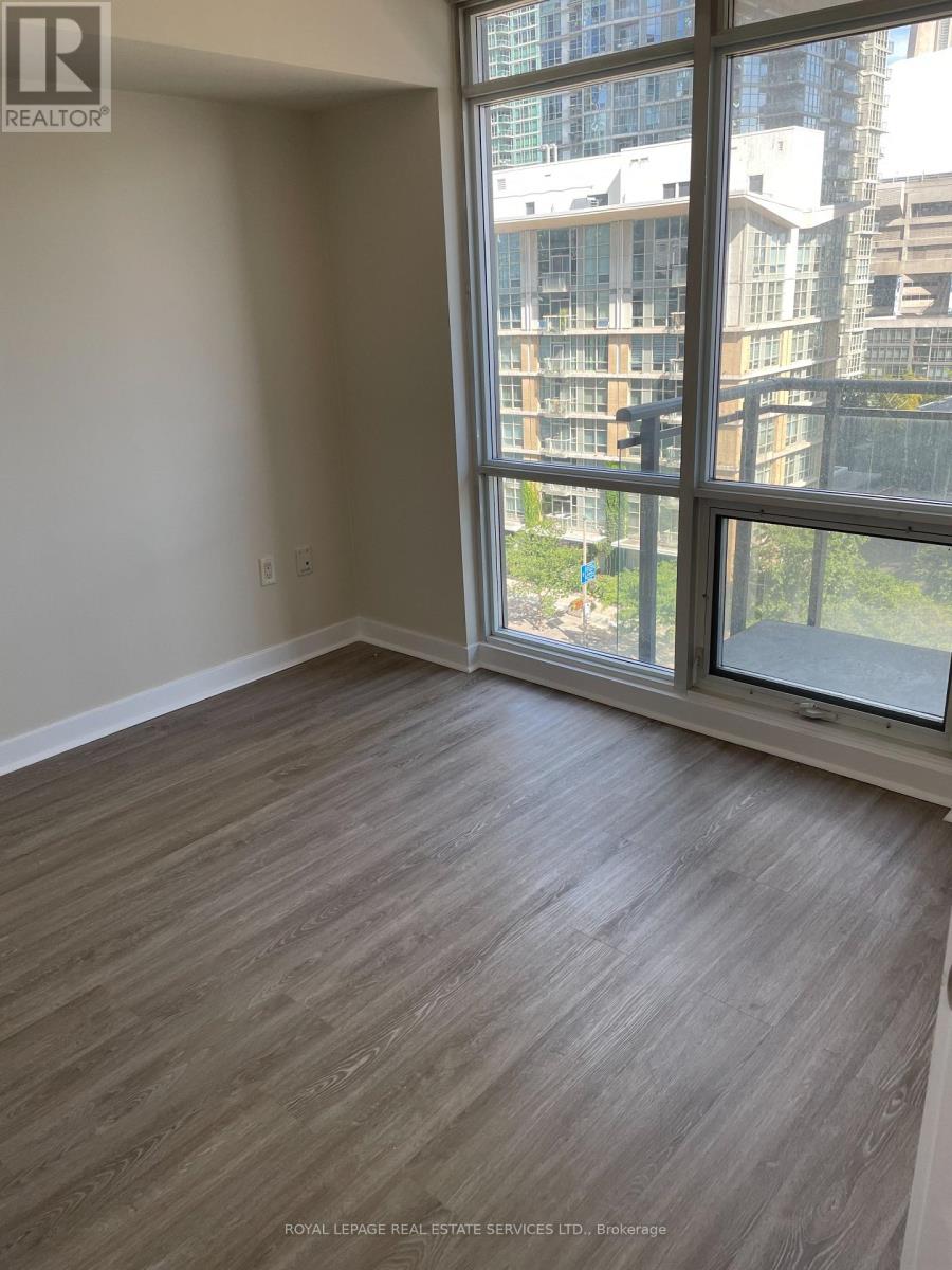 907 - 11 Brunel Court, Toronto, Ontario  M5V 3Y3 - Photo 21 - C13821126
