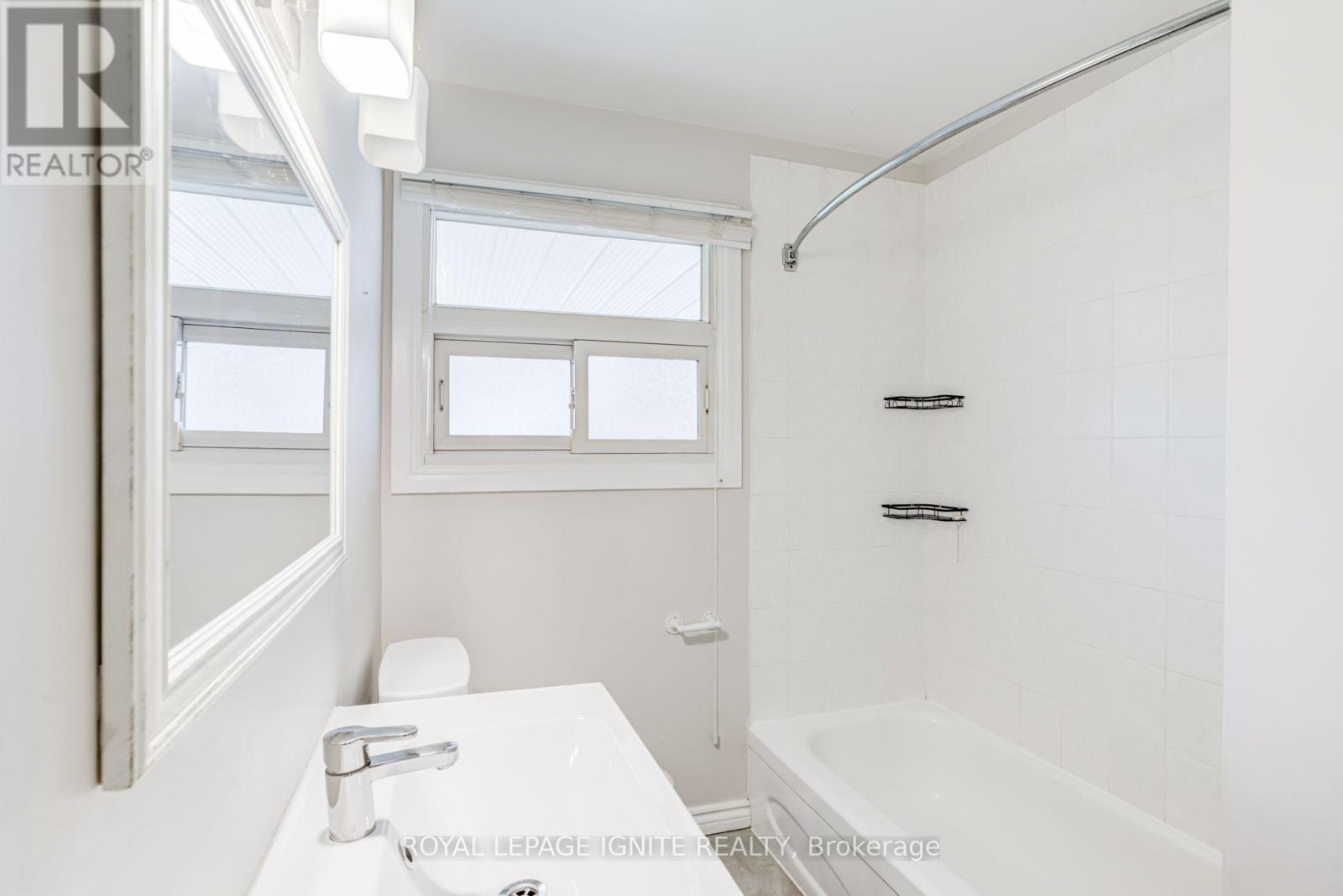 620 Central Park Boulevard N, Oshawa, Ontario  L1G 6A4 - Photo 38 - E13821022