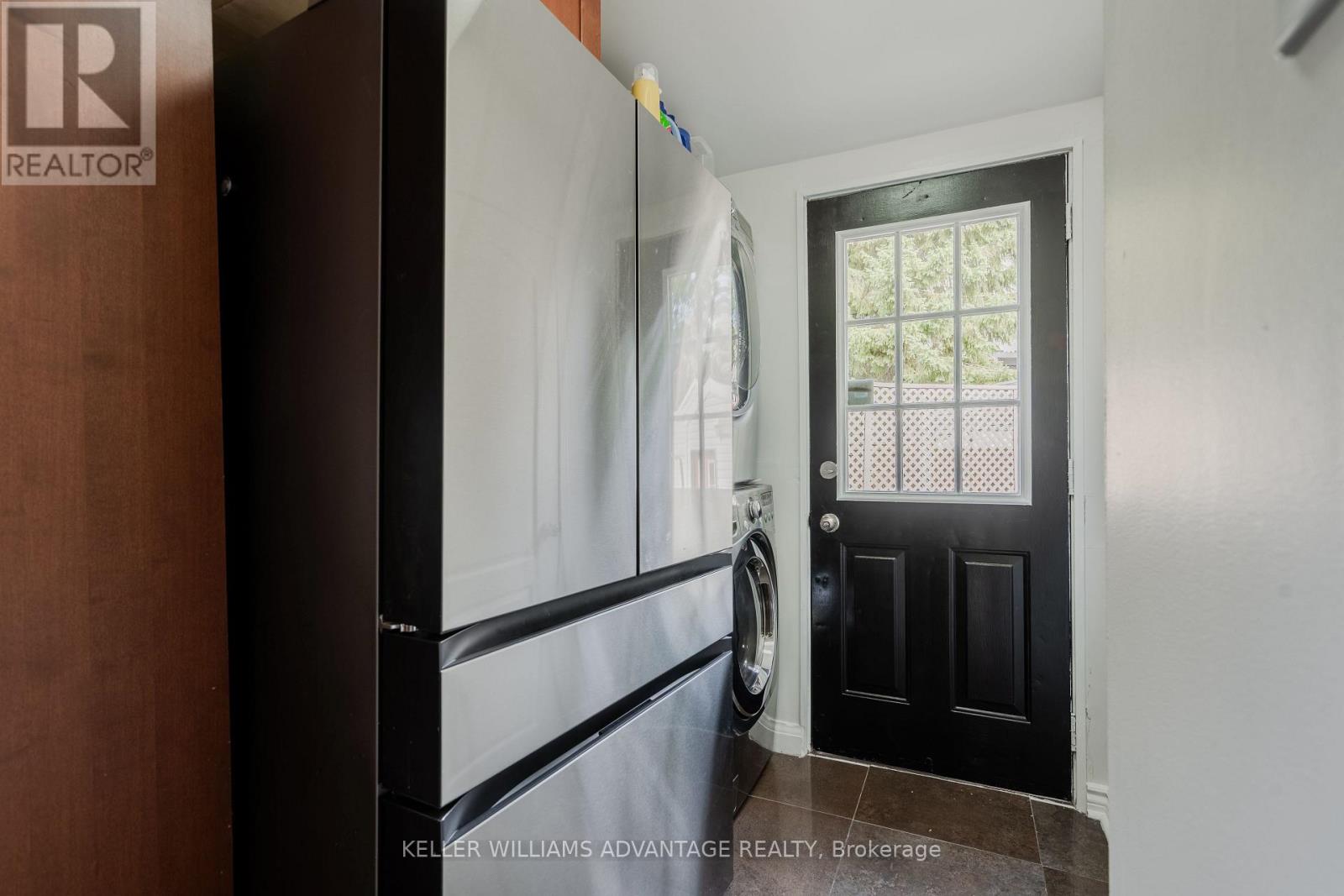 5 Hemlock Avenue, Toronto, Ontario  M4L 3E9 - Photo 13 - E13821056