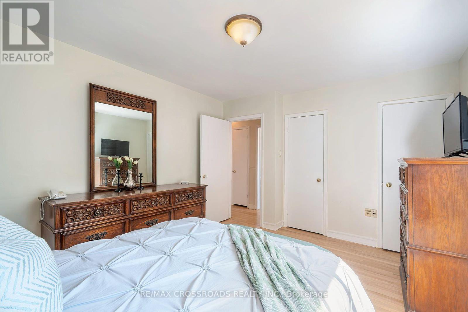 887 Brimorton Drive, Toronto, Ontario  M1G 2T8 - Photo 16 - E13821062