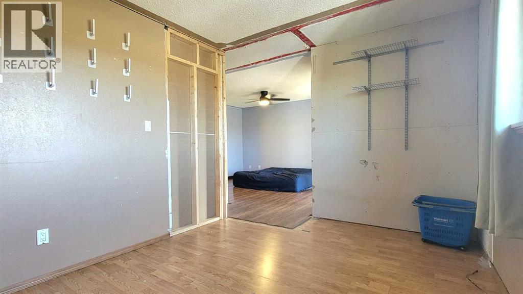 9810 102 Avenue