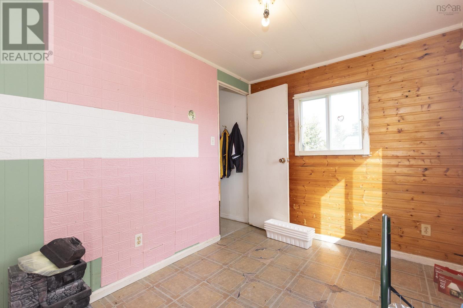 21 Harrison Avenue, Springhill, Nova Scotia  B0M 1X0 - Photo 20 - 202624178