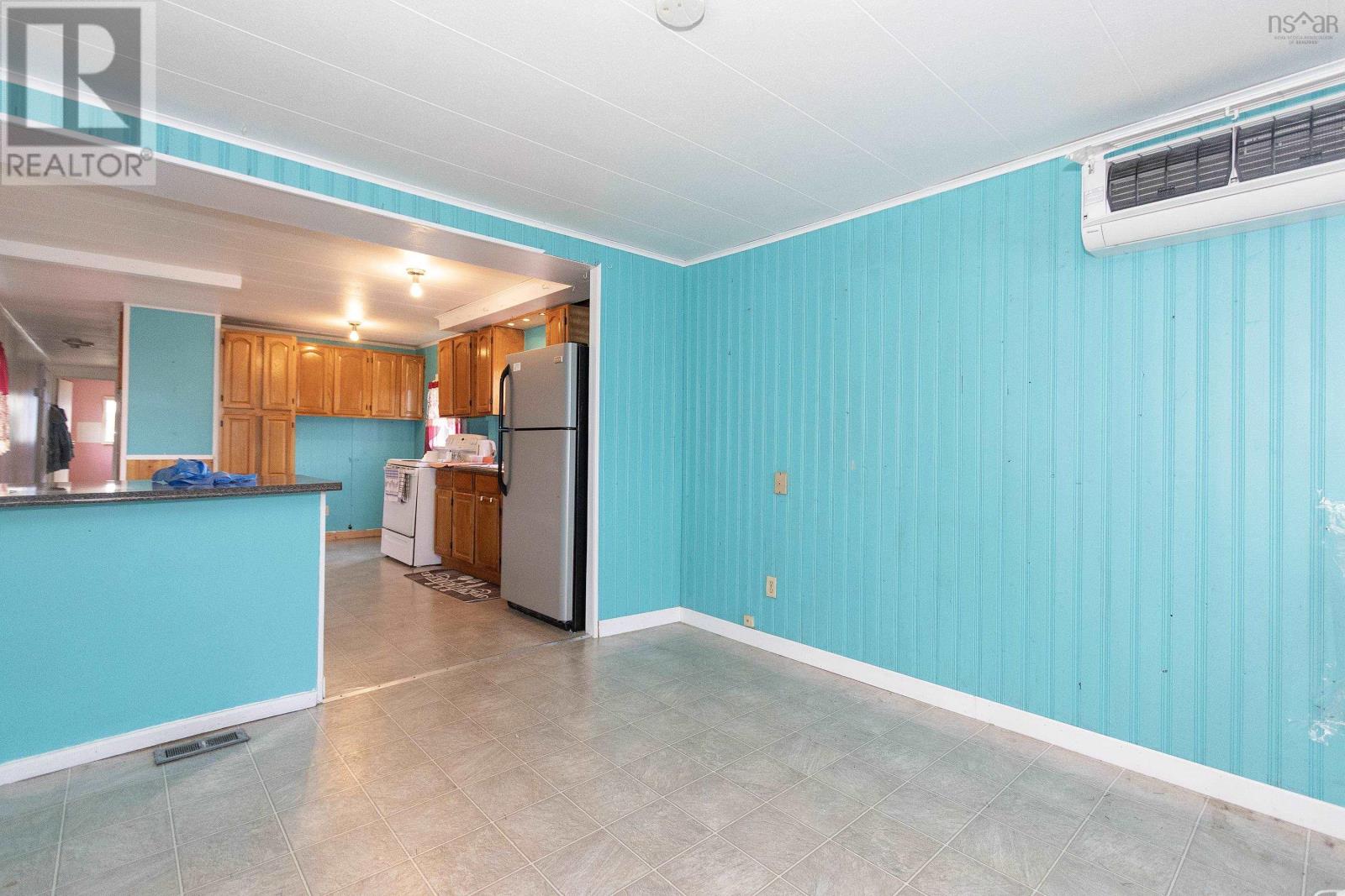 21 Harrison Avenue, Springhill, Nova Scotia  B0M 1X0 - Photo 12 - 202624178