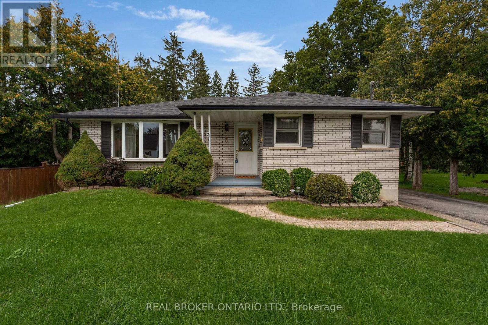 3 Robert Street, Essa (Thornton), Ontario  L0L 2N0 - Photo 2 - N13821180