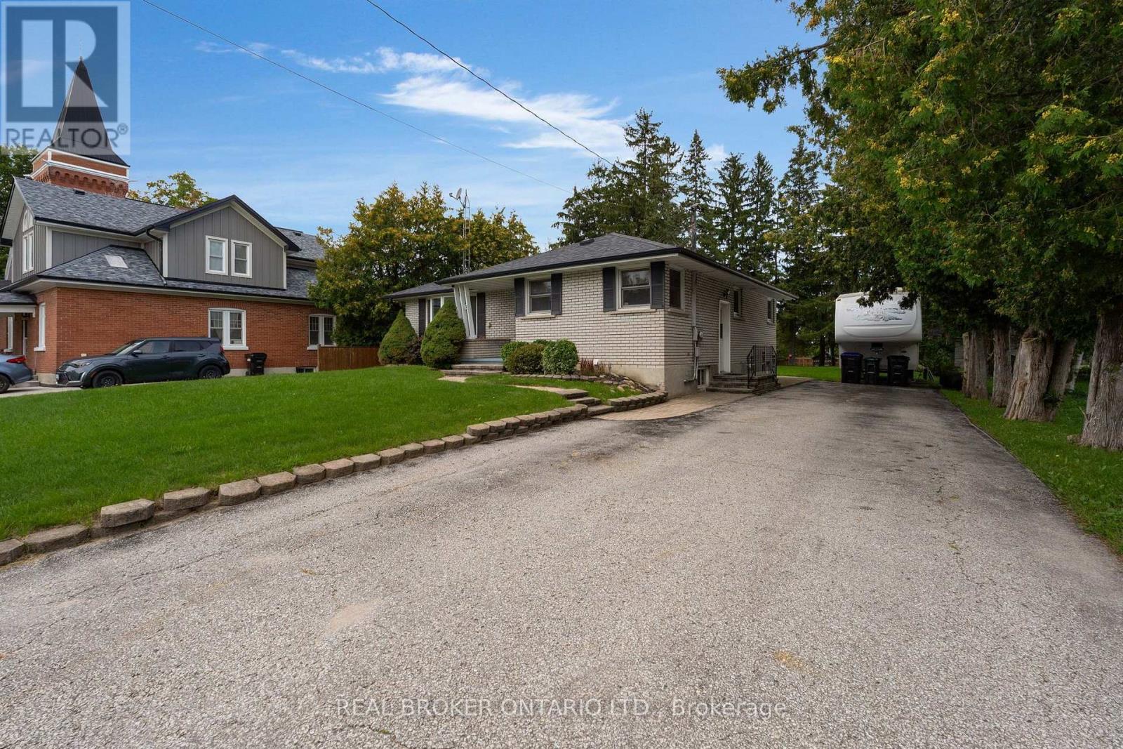 3 Robert Street, Essa (Thornton), Ontario  L0L 2N0 - Photo 3 - N13821180