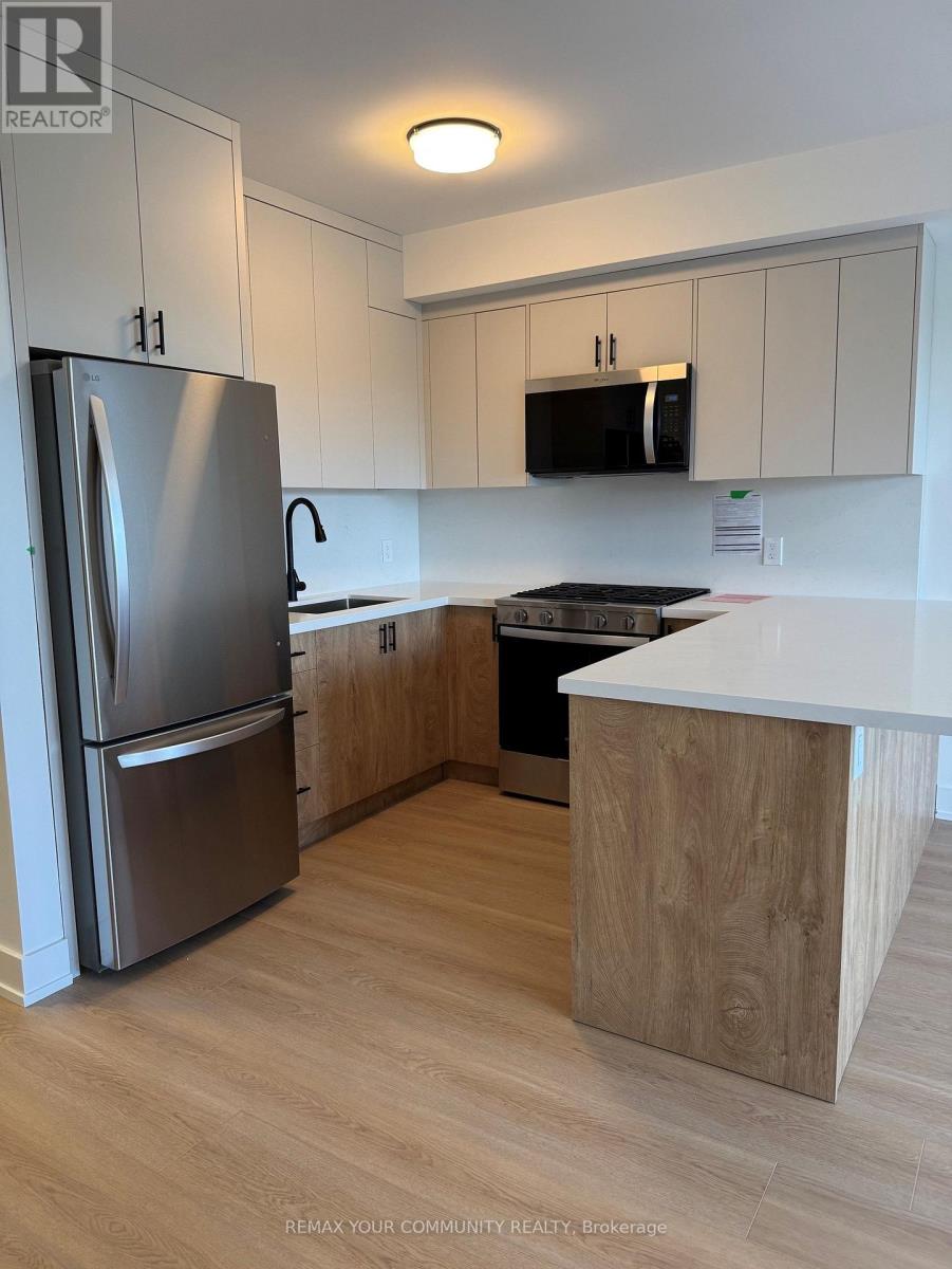 3 - 222 Belgravia Avenue, Toronto, Ontario  M6E 2M8 - Photo 4 - W13811470
