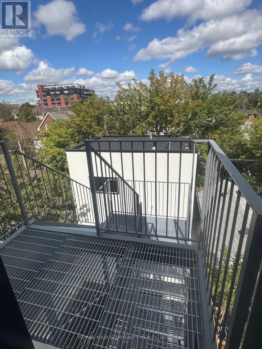 3 - 222 Belgravia Avenue, Toronto, Ontario  M6E 2M8 - Photo 14 - W13811470