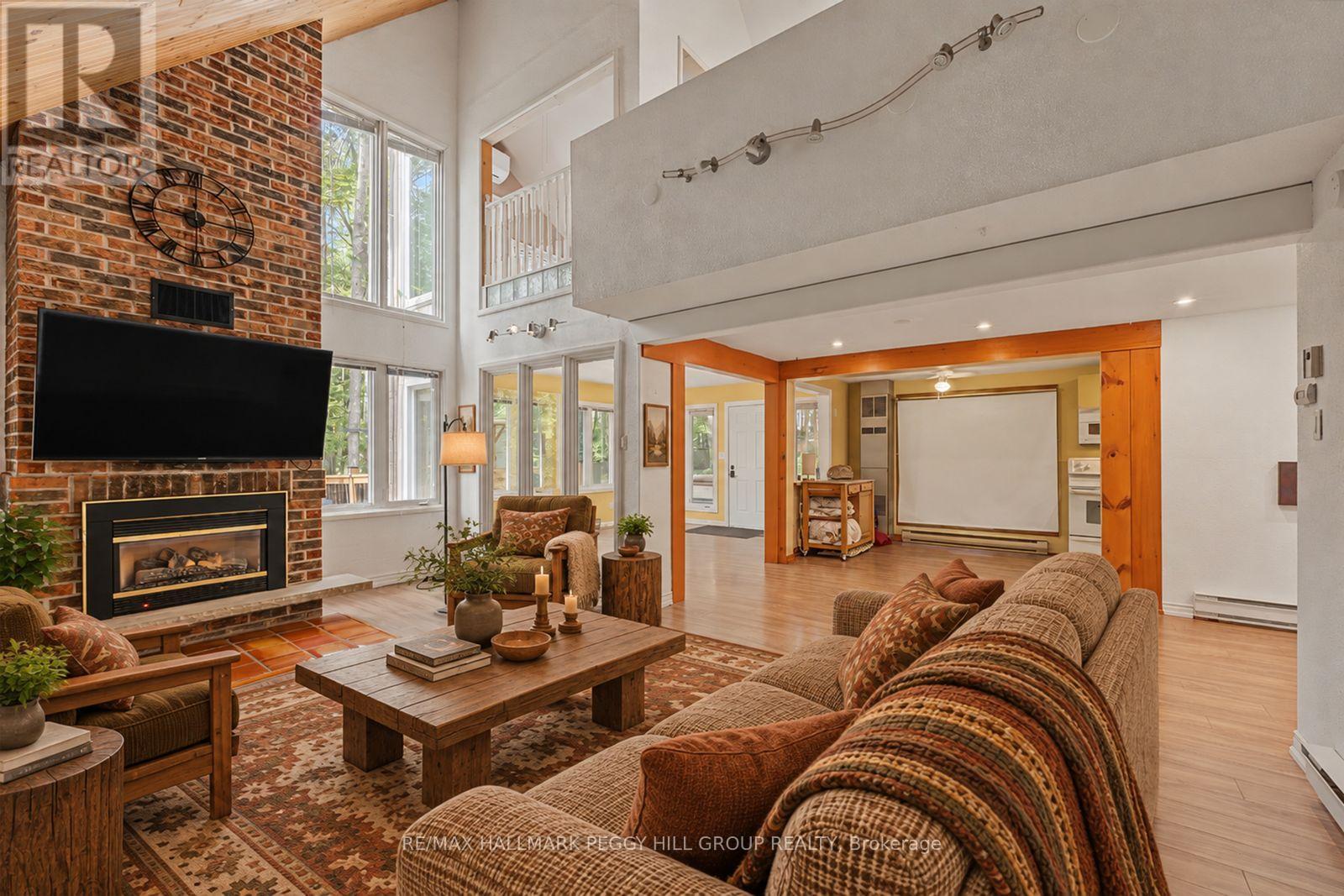 6 Slalom Drive, Oro-Medonte, Ontario  L0K 1N0 - Photo 3 - S13821192
