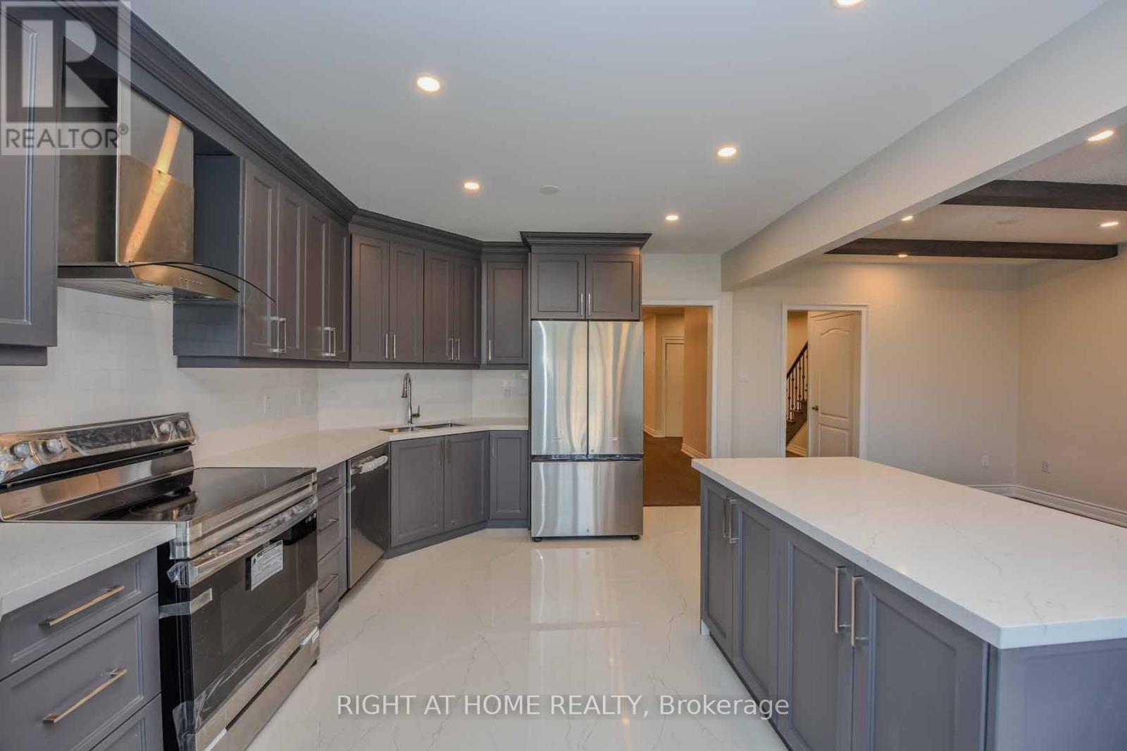 903 Blyleven Boulevard, Mississauga, Ontario  L5V 2J3 - Photo 10 - W13821080