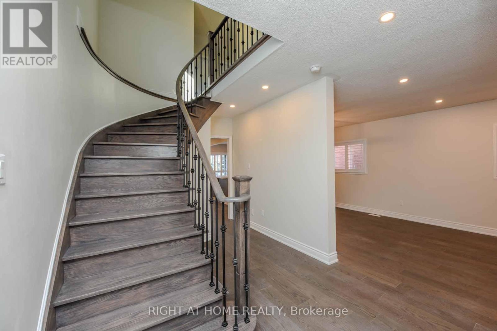903 Blyleven Boulevard, Mississauga, Ontario  L5V 2J3 - Photo 14 - W13821080