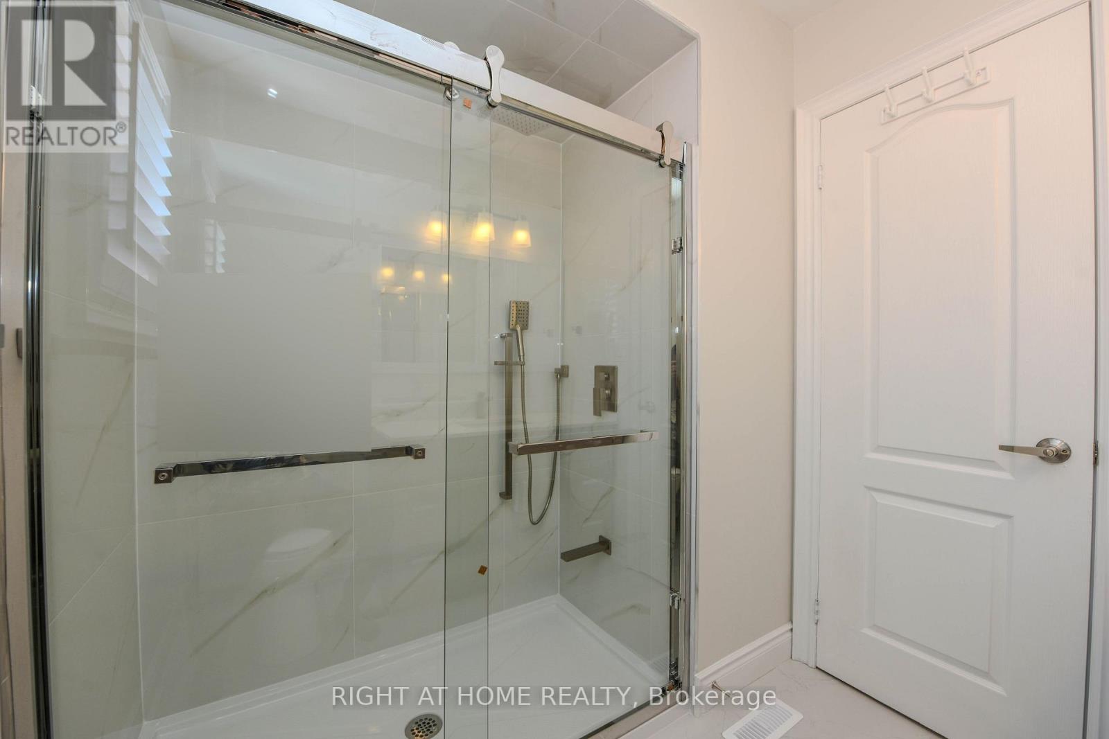 903 Blyleven Boulevard, Mississauga, Ontario  L5V 2J3 - Photo 24 - W13821080