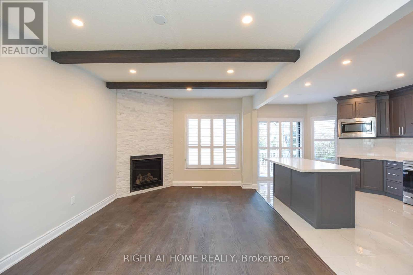 903 Blyleven Boulevard, Mississauga, Ontario  L5V 2J3 - Photo 9 - W13821080