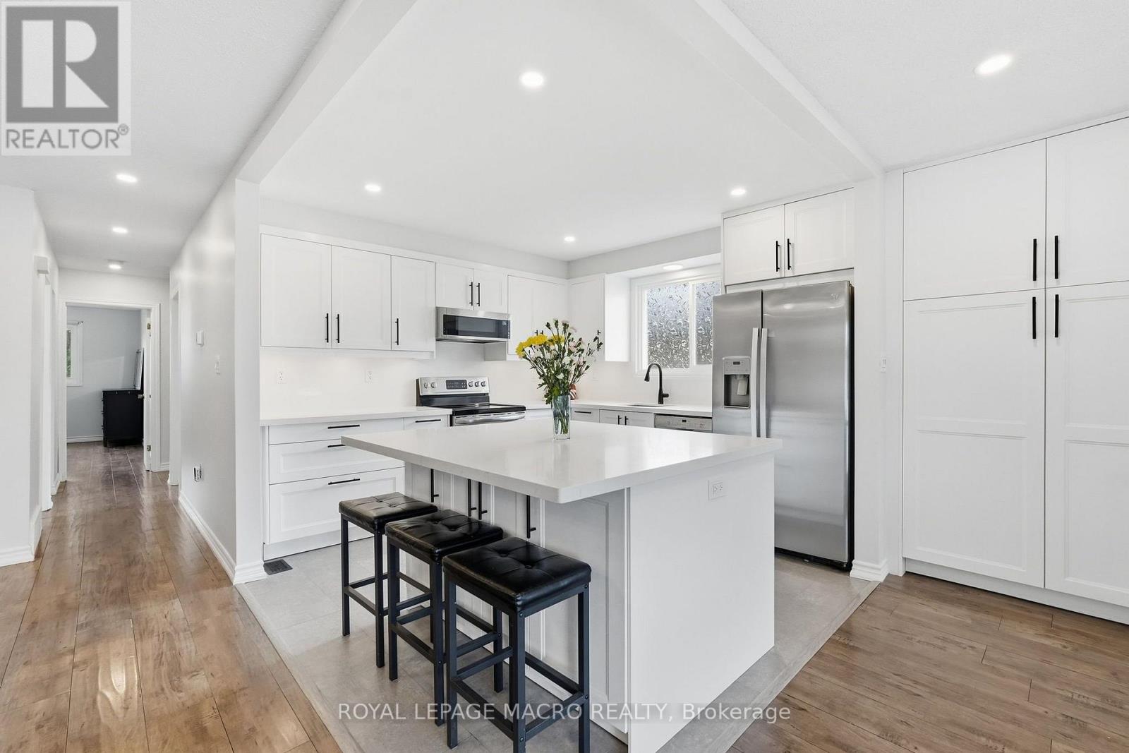 2328 Malcolm Crescent, Burlington, Ontario  L7P 4H4 - Photo 10 - W13821088