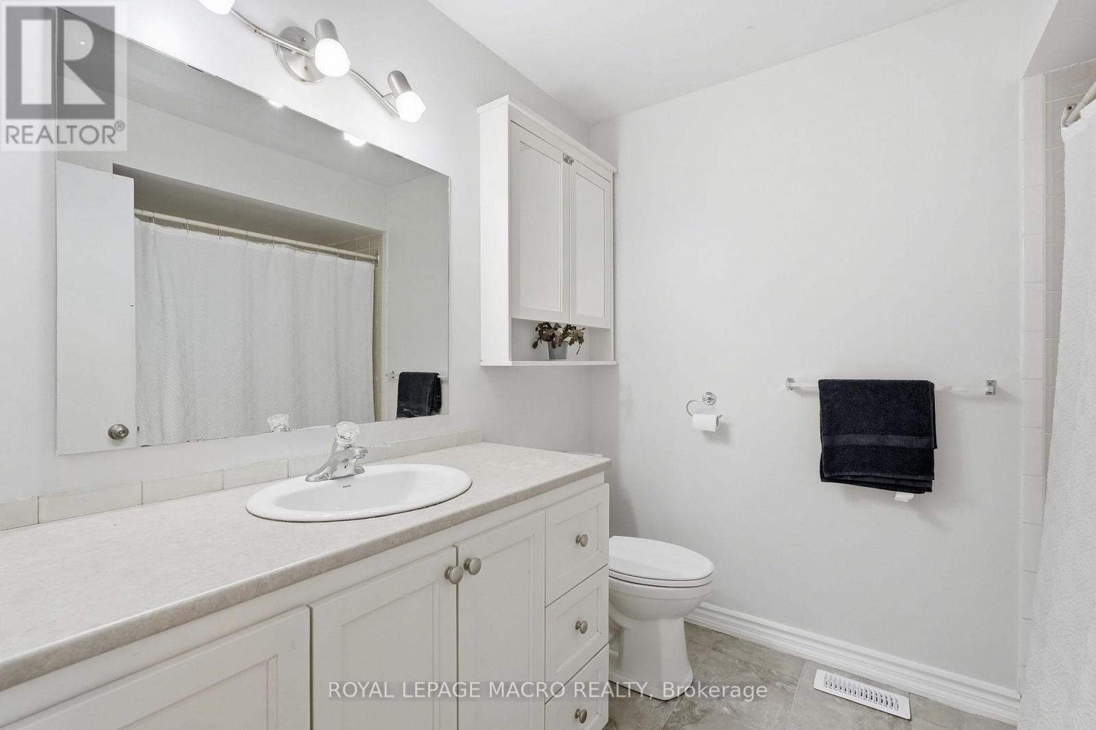 2328 Malcolm Crescent, Burlington, Ontario  L7P 4H4 - Photo 21 - W13821088