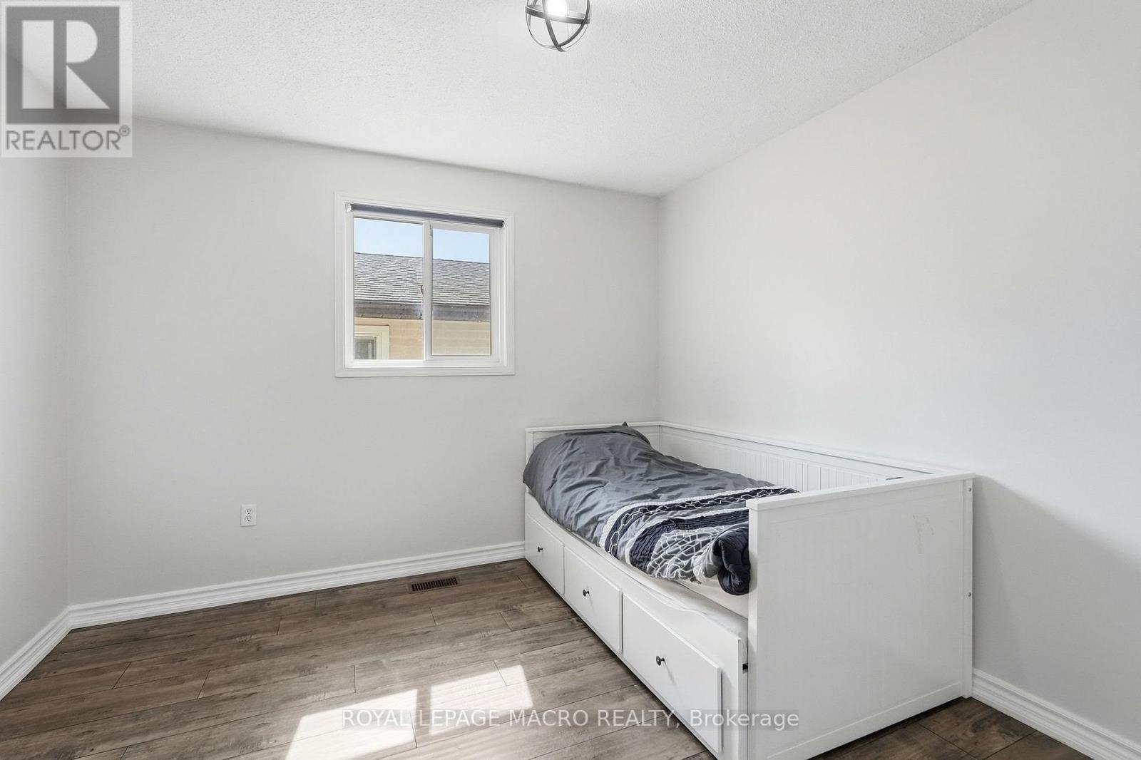 2328 Malcolm Crescent, Burlington, Ontario  L7P 4H4 - Photo 22 - W13821088