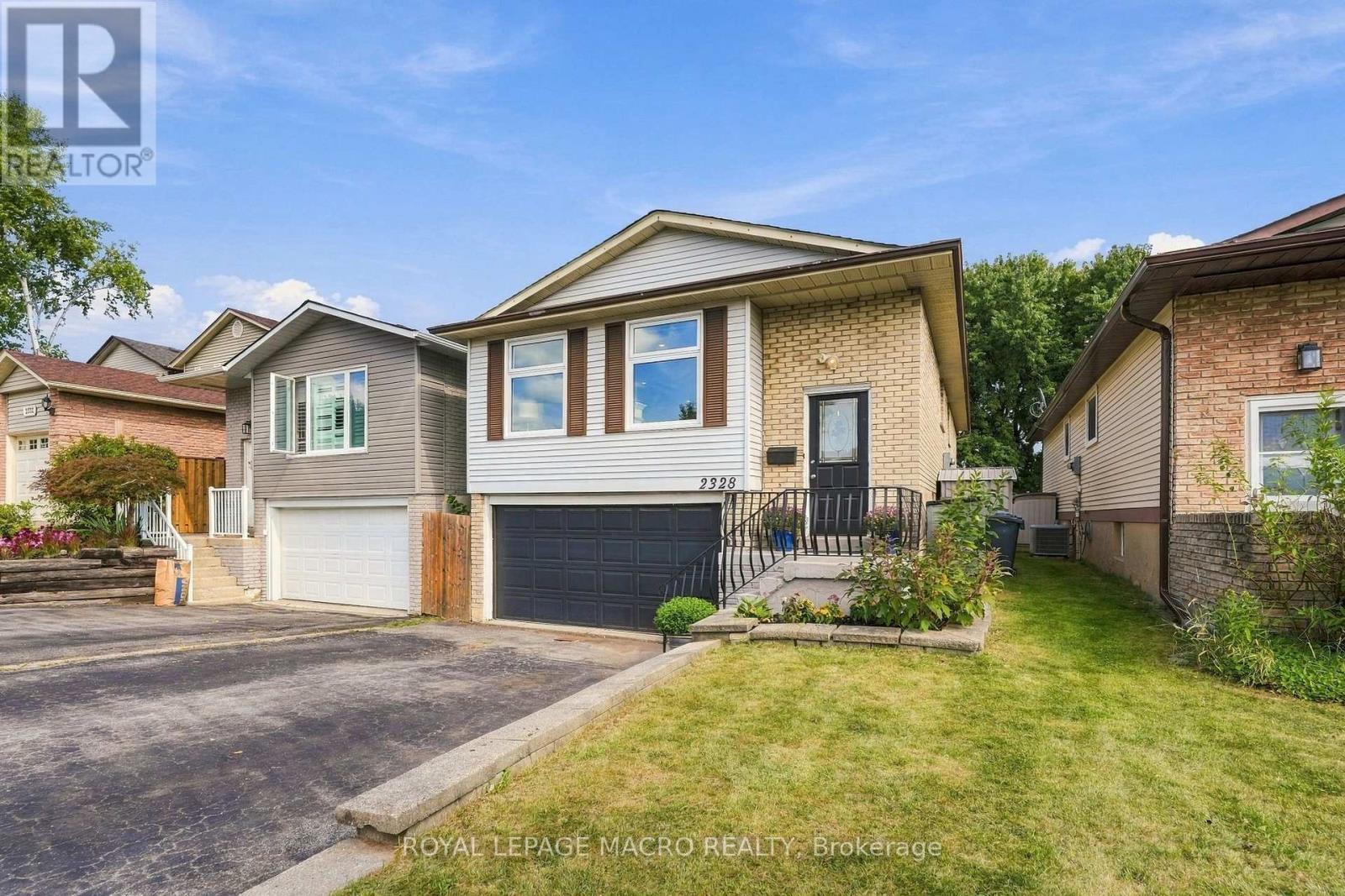 2328 Malcolm Crescent, Burlington, Ontario  L7P 4H4 - Photo 3 - W13821088