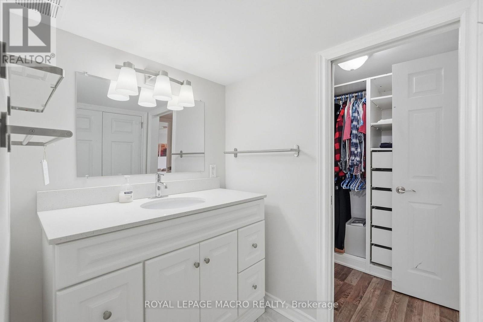 2328 Malcolm Crescent, Burlington, Ontario  L7P 4H4 - Photo 30 - W13821088