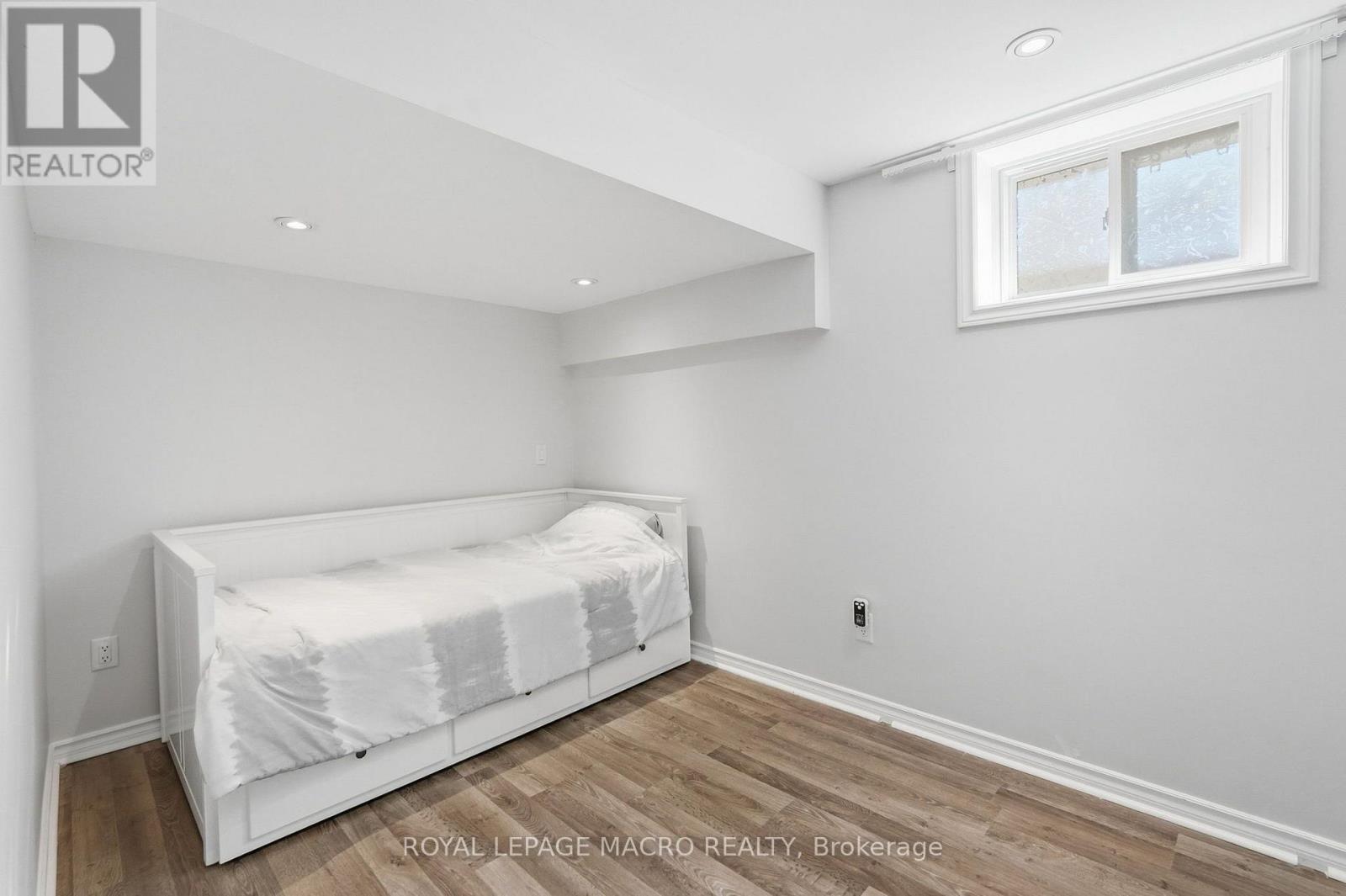 2328 Malcolm Crescent, Burlington, Ontario  L7P 4H4 - Photo 34 - W13821088