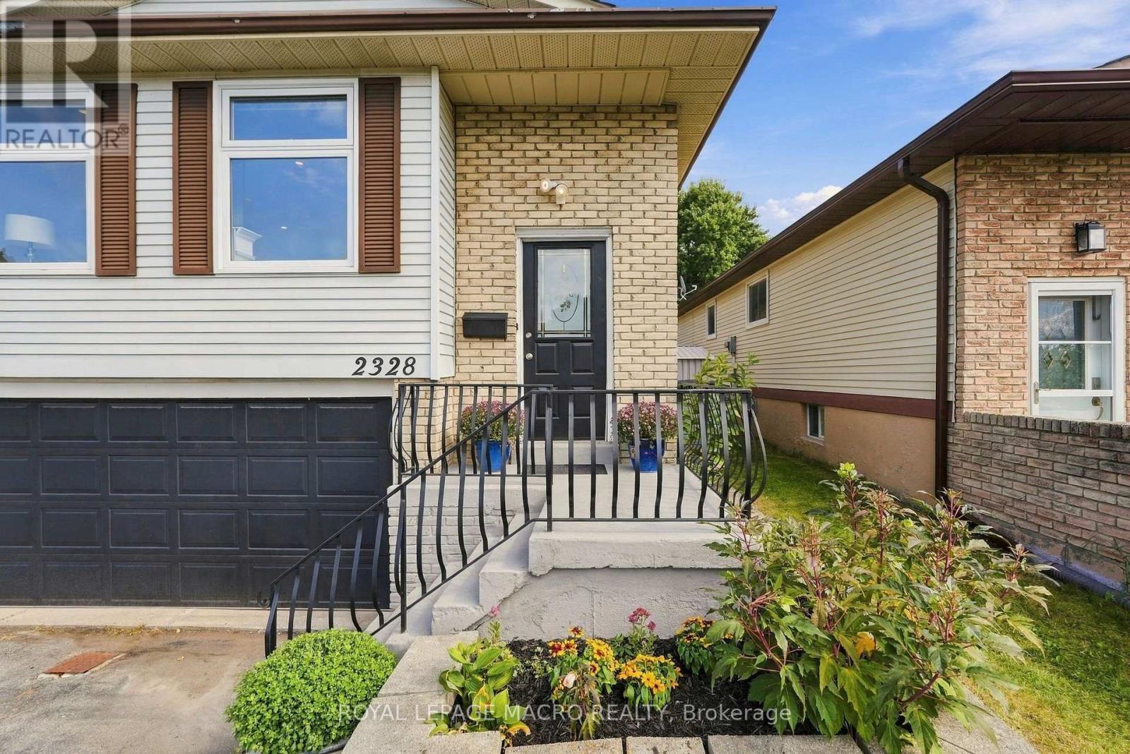 2328 Malcolm Crescent, Burlington, Ontario  L7P 4H4 - Photo 4 - W13821088