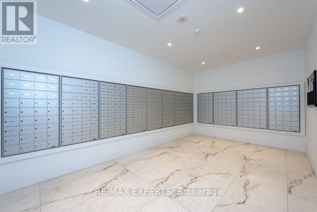 2222 - 4010 Eglinton Avenue W, Toronto, Ontario  M9A 0G5 - Photo 23 - W13821102