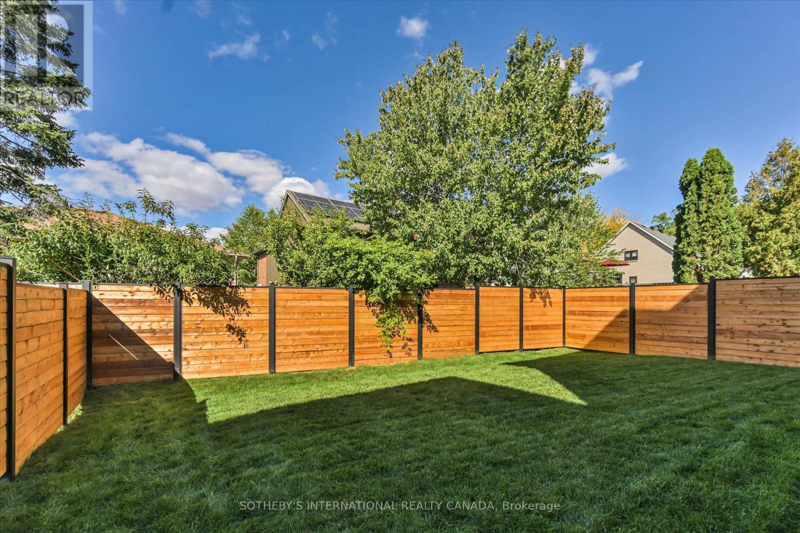 518 Markay Common, Burlington, Ontario  L7S 0A6 - Photo 32 - W13821108