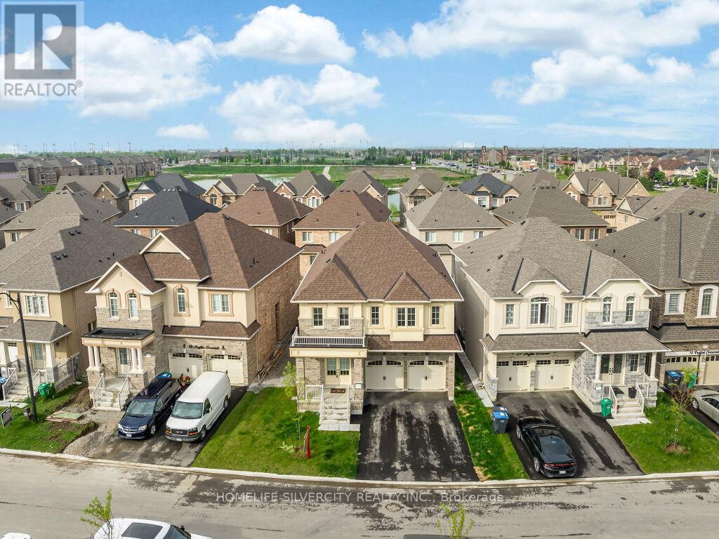 15 Puffin Crescent, Brampton, Ontario  L6R 4C4 - Photo 3 - W13821112