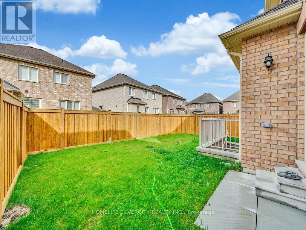 15 Puffin Crescent, Brampton, Ontario  L6R 4C4 - Photo 37 - W13821112