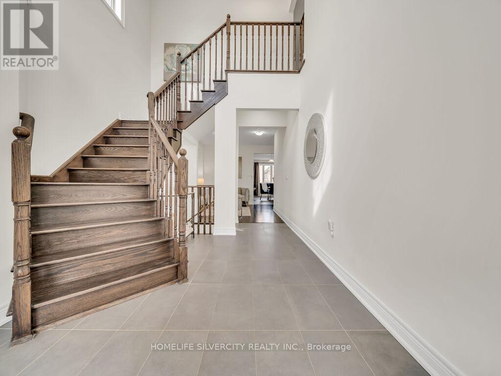 15 Puffin Crescent, Brampton, Ontario  L6R 4C4 - Photo 8 - W13821112