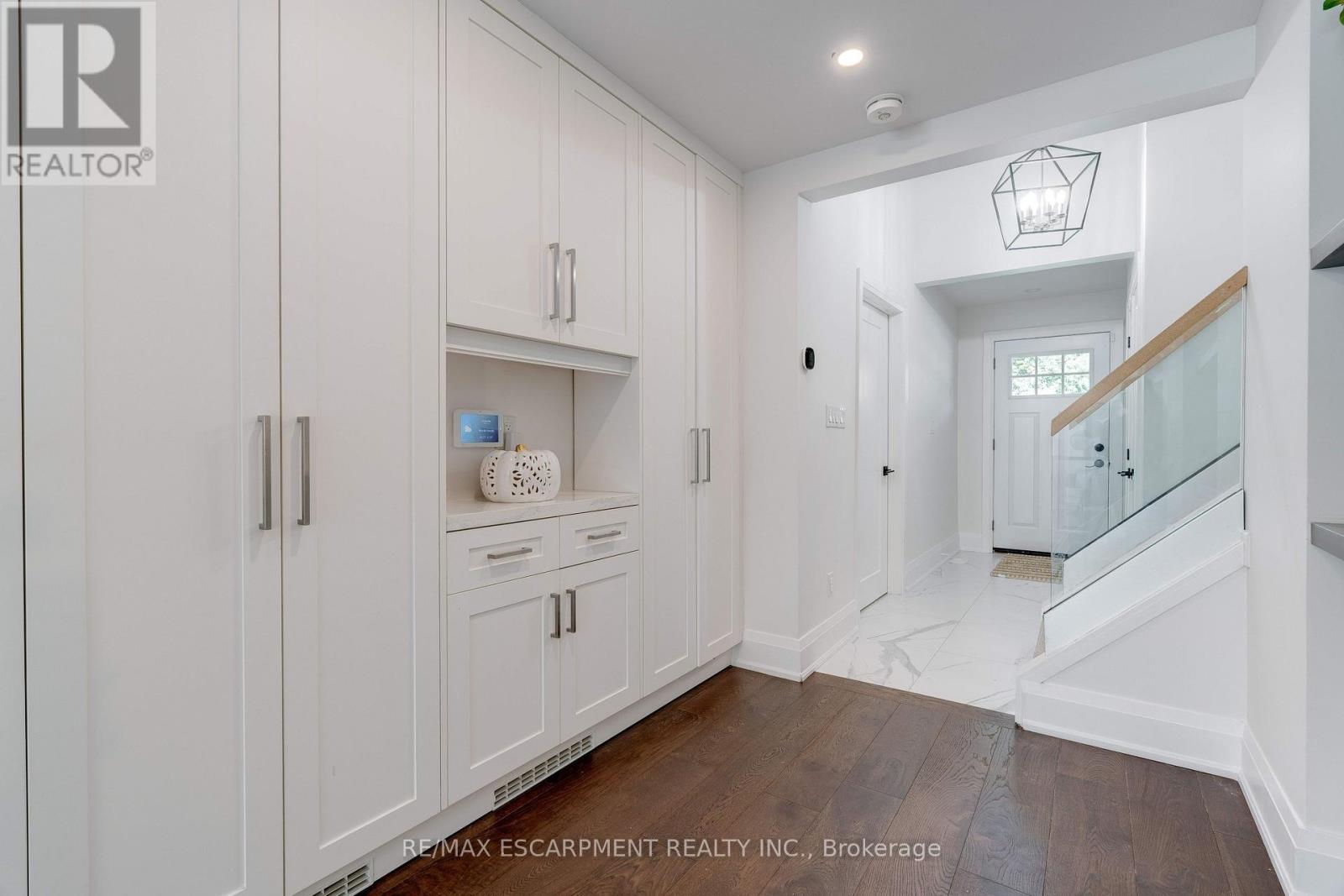 296 Kent Crescent, Burlington (Appleby), Ontario  L7L 4T1 - Photo 16 - W13821122