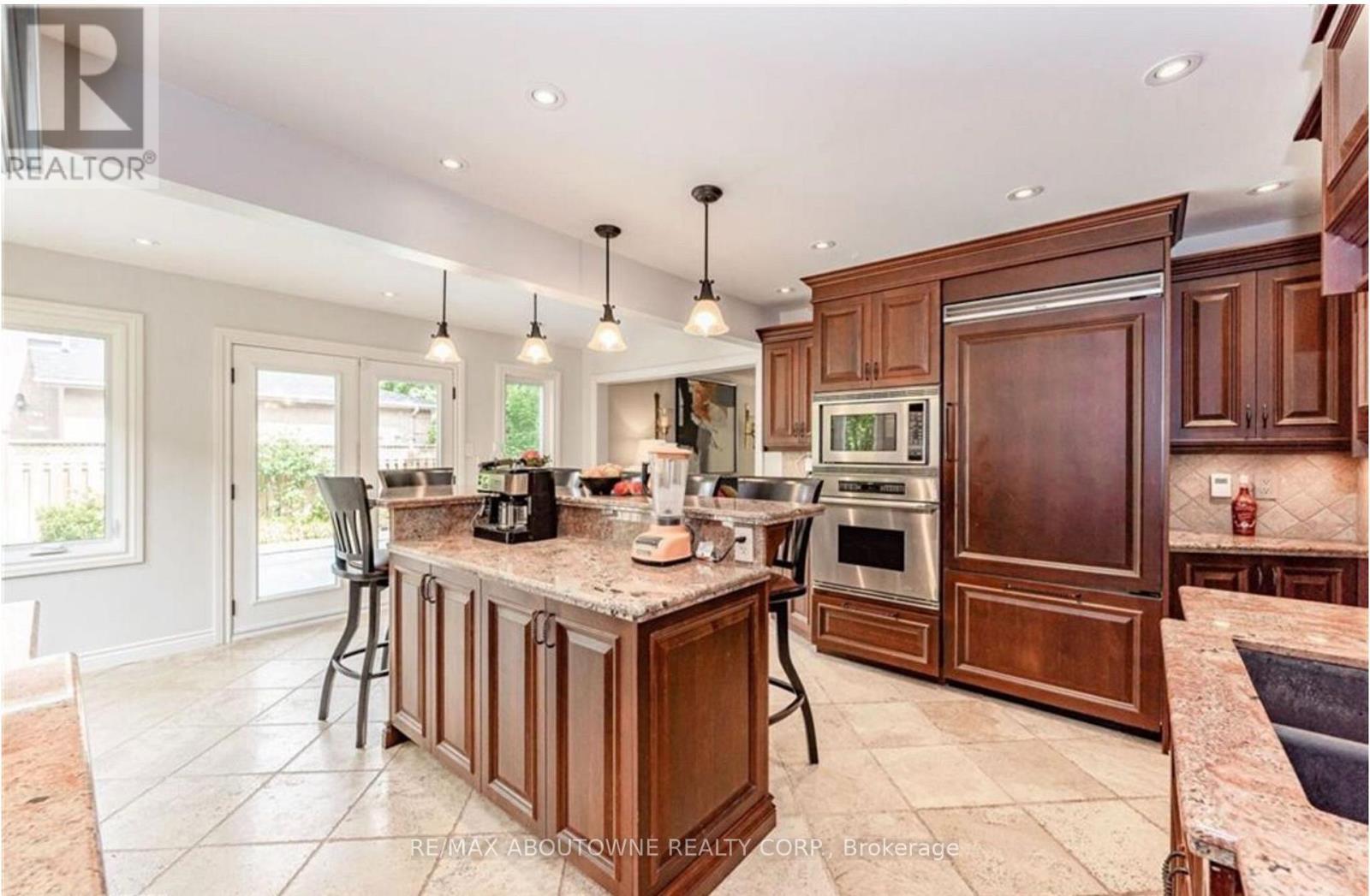 500 Blenheim Crescent, Oakville, Ontario  L6J 6P7 - Photo 13 - W13821154