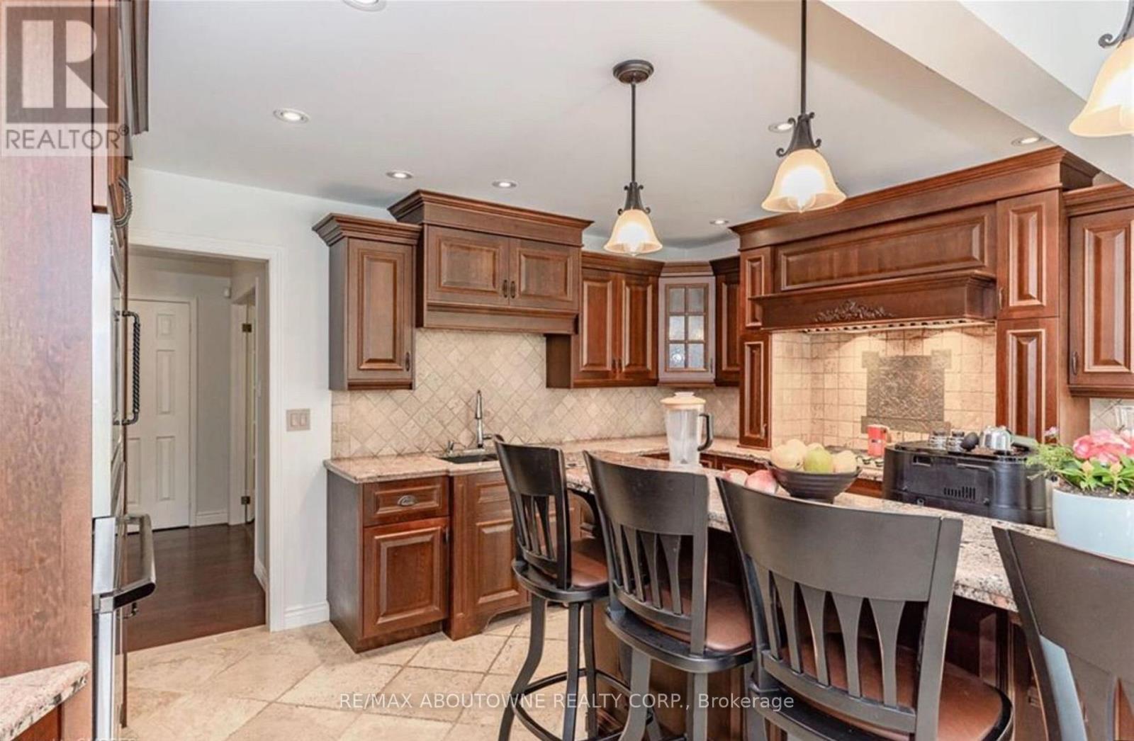500 Blenheim Crescent, Oakville, Ontario  L6J 6P7 - Photo 14 - W13821154