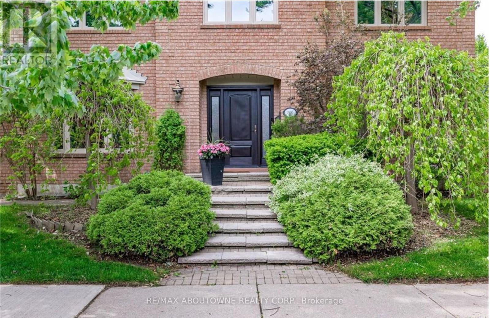 500 Blenheim Crescent, Oakville, Ontario  L6J 6P7 - Photo 4 - W13821154