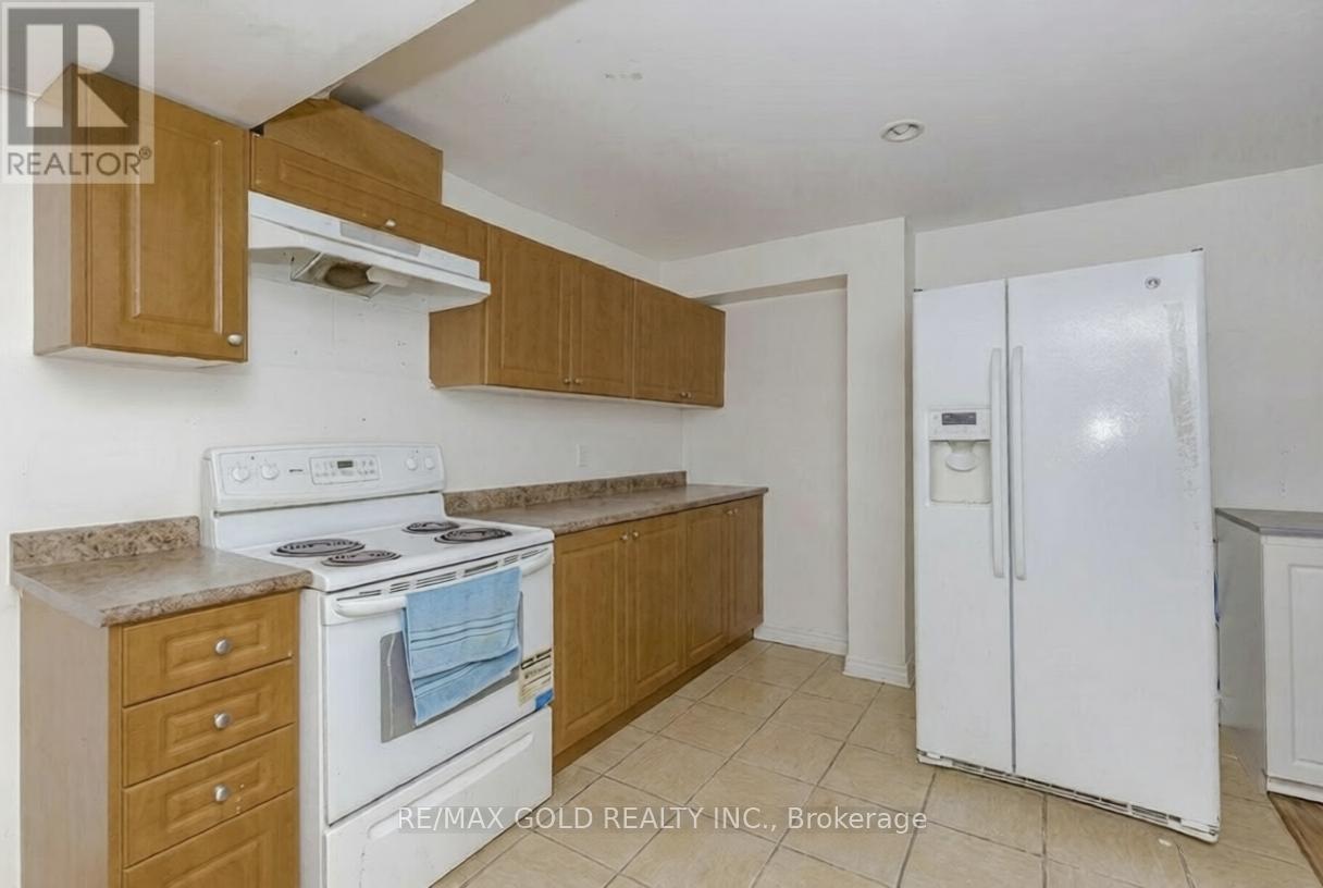 35 Ridgefield Court, Brampton, Ontario  L6P 1B4 - Photo 19 - W13821172
