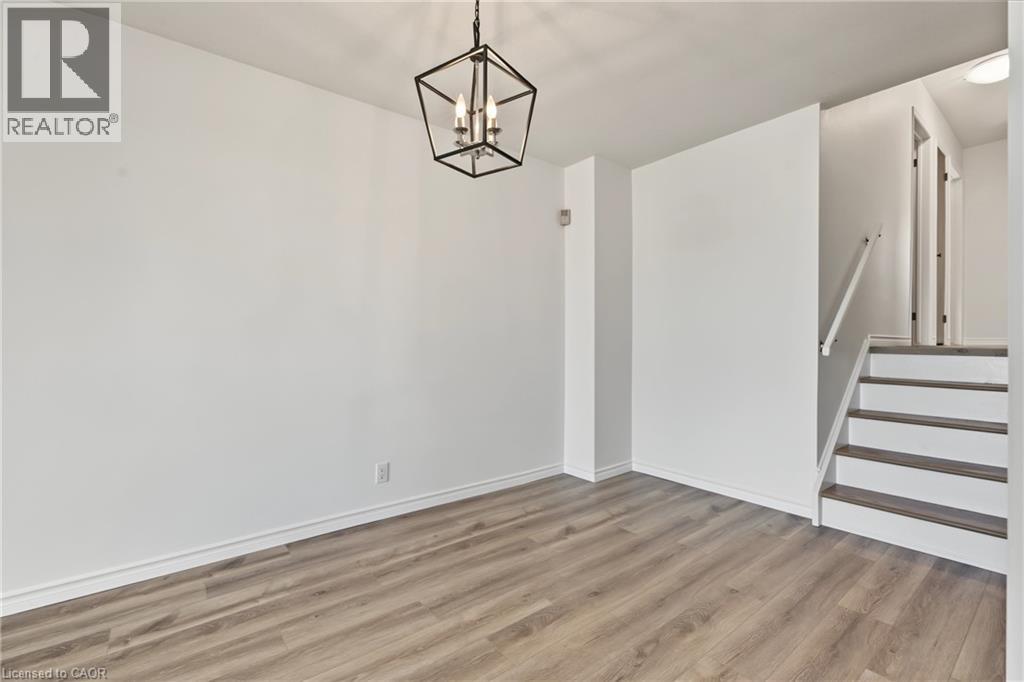 589 Mohawk Road W, Hamilton, Ontario  L9C 1X5 - Photo 8 - 40865691