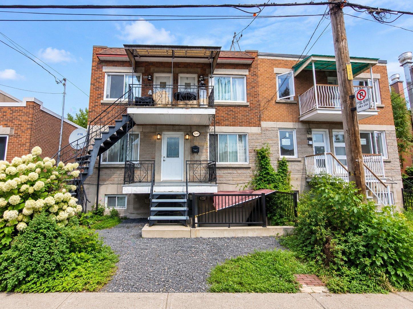 7235-7241 15e Avenue Montréal (Villeray/Saint-Michel/Parc-Extension) Quebec Canada H2A2V1 2