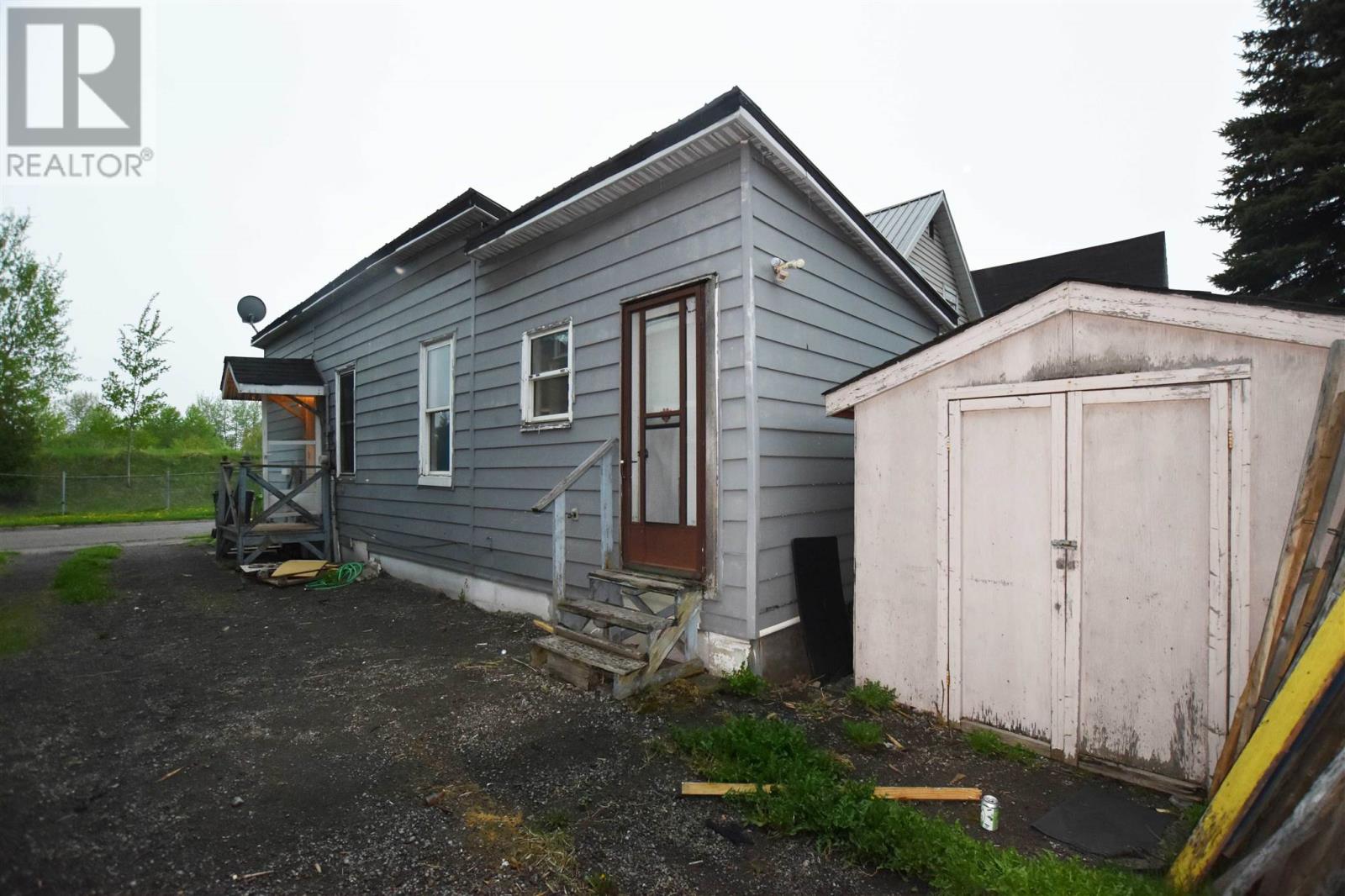 646 Portage Ln, Sault Ste. Marie, Ontario  P6A 1K5 - Photo 2 - SM262643