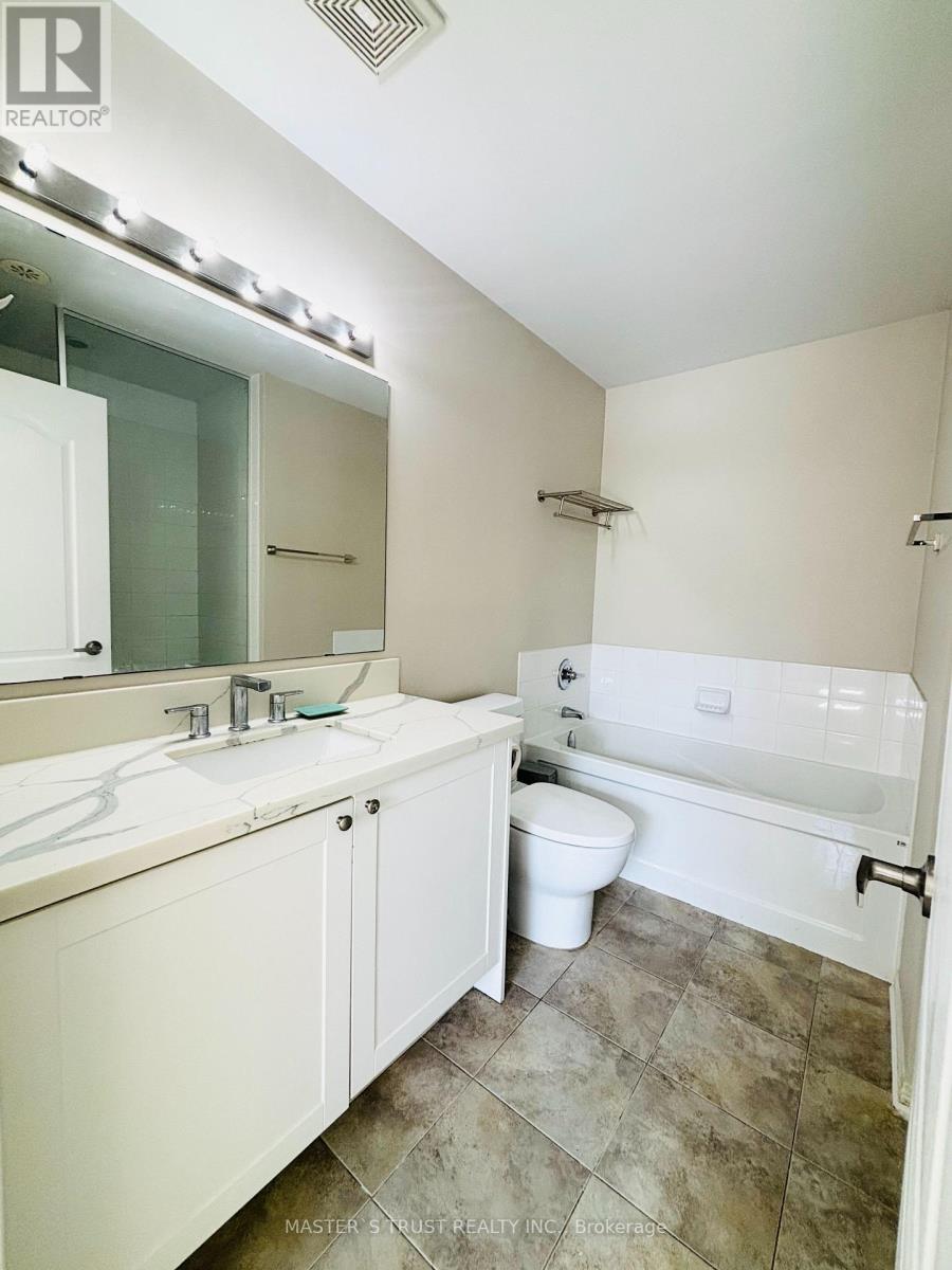 33 Walter Dove Court, Aurora, Ontario  L4G 0S8 - Photo 10 - N13815722